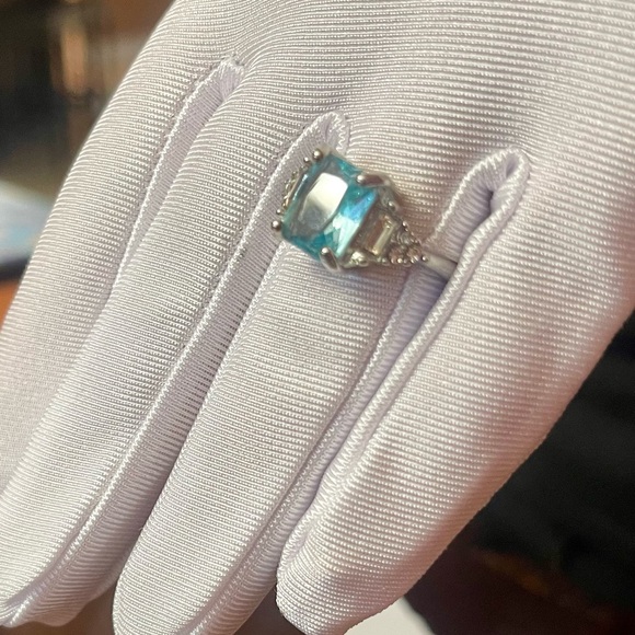 🎉HP🎉Beautiful Silvery Tone  Cubic Zirconia Ring🎉HP🎉 - Picture 4 of 4